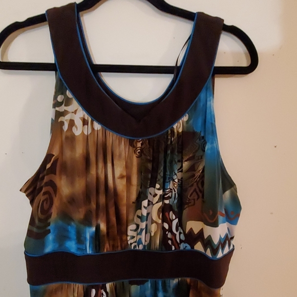 Dress - Picture 2 of 3